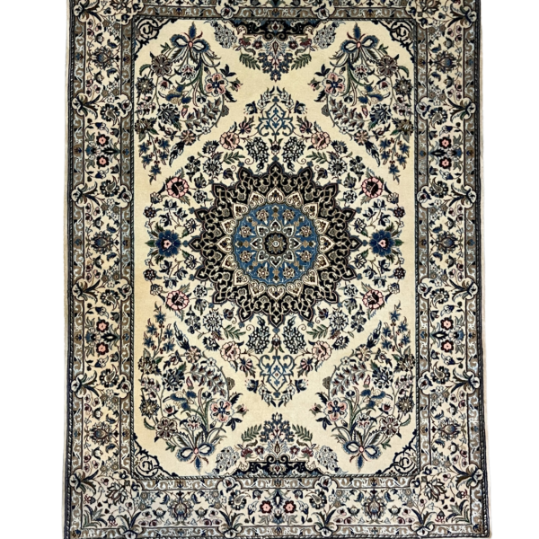 NAIN Carpet